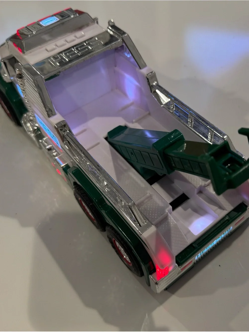 Hess 2019 Toy Tow Truck Rescue Team Lights, Motion and Sounds Works Mod Hook